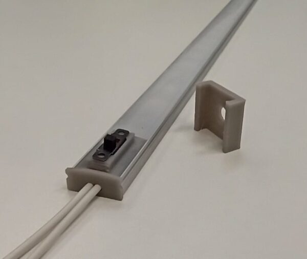 Varilla/tira Led 220v Directo Bajo Alacena Aluminio Plano con llave