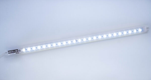 Varilla/tira Led 220v Directo Bajo Alacena Tubular Plástico con Llave